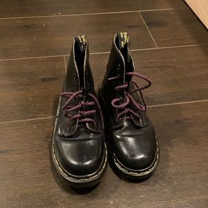 Youth dr martens
